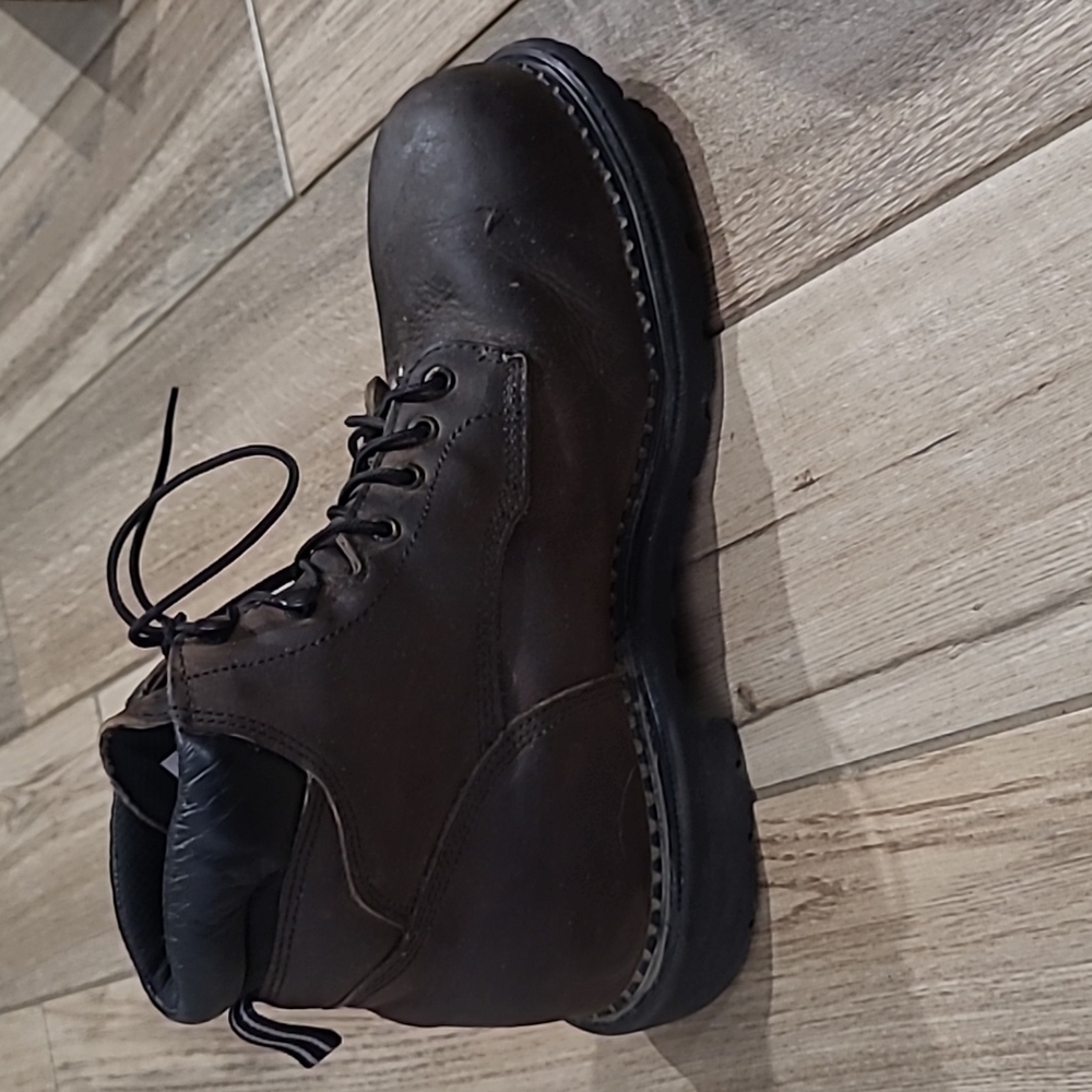 Red Wings Boots* - Picture 4 of 13